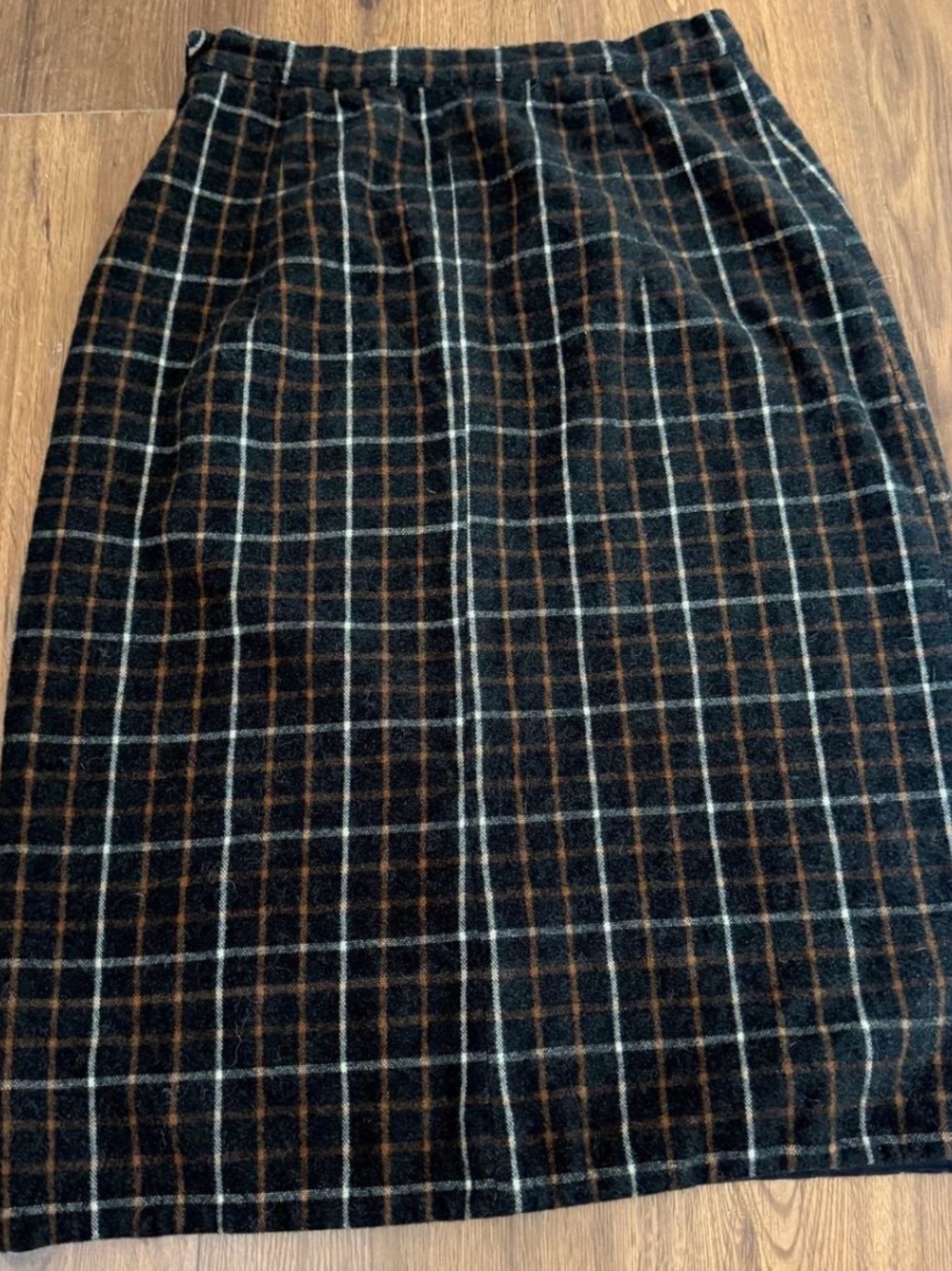 Classic Black Plaid Pencil Skirt - Unbranded